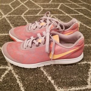 Nike Flex Shoes